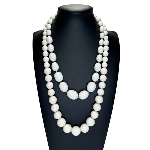 VTG 70's Mod White Beaded Layering Necklaces Fashion Jewelry - Picture 1 of 9
